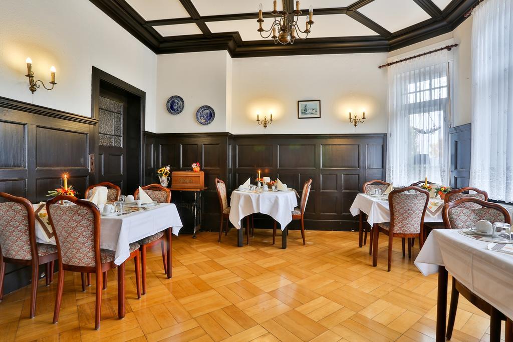 Hotel & Pension Villa Camenz Güstrow Extérieur photo