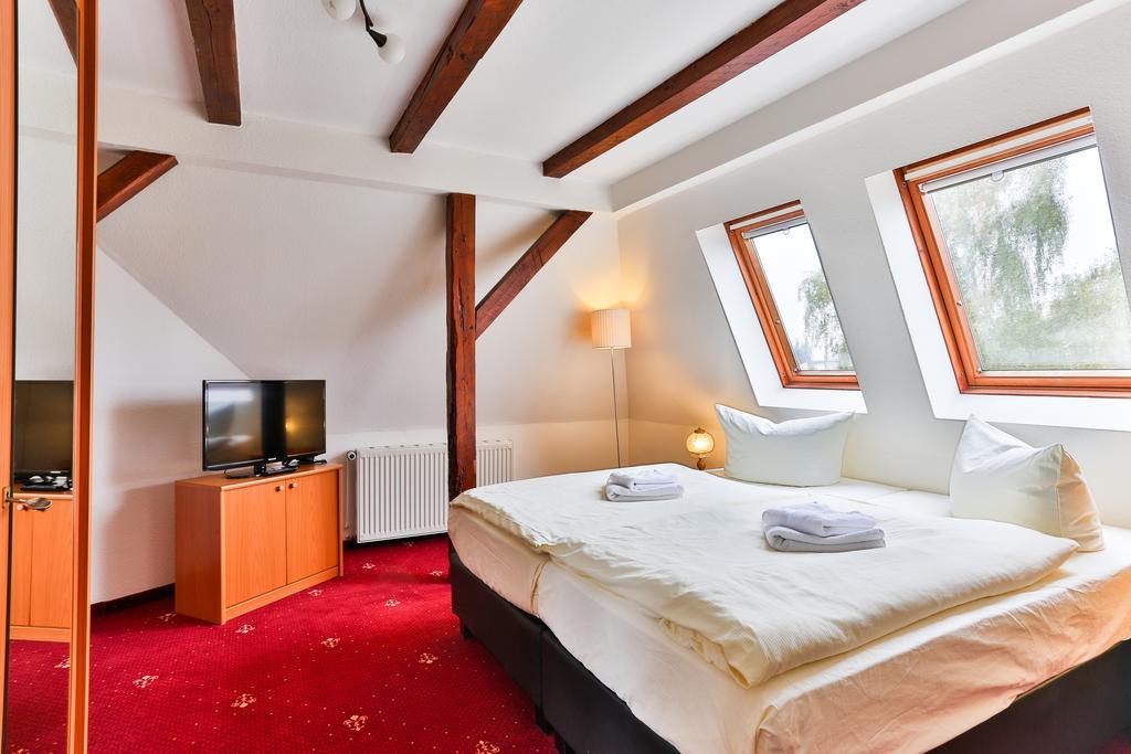 Hotel & Pension Villa Camenz Güstrow Extérieur photo